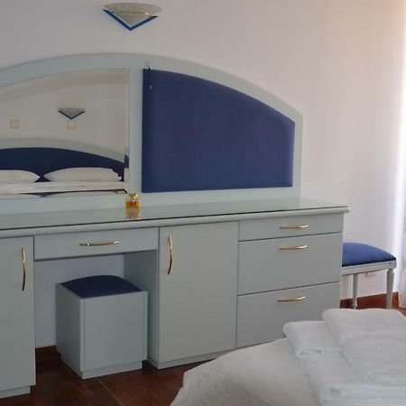 Perfect Beachfront Apartment Atina Dış mekan fotoğraf
