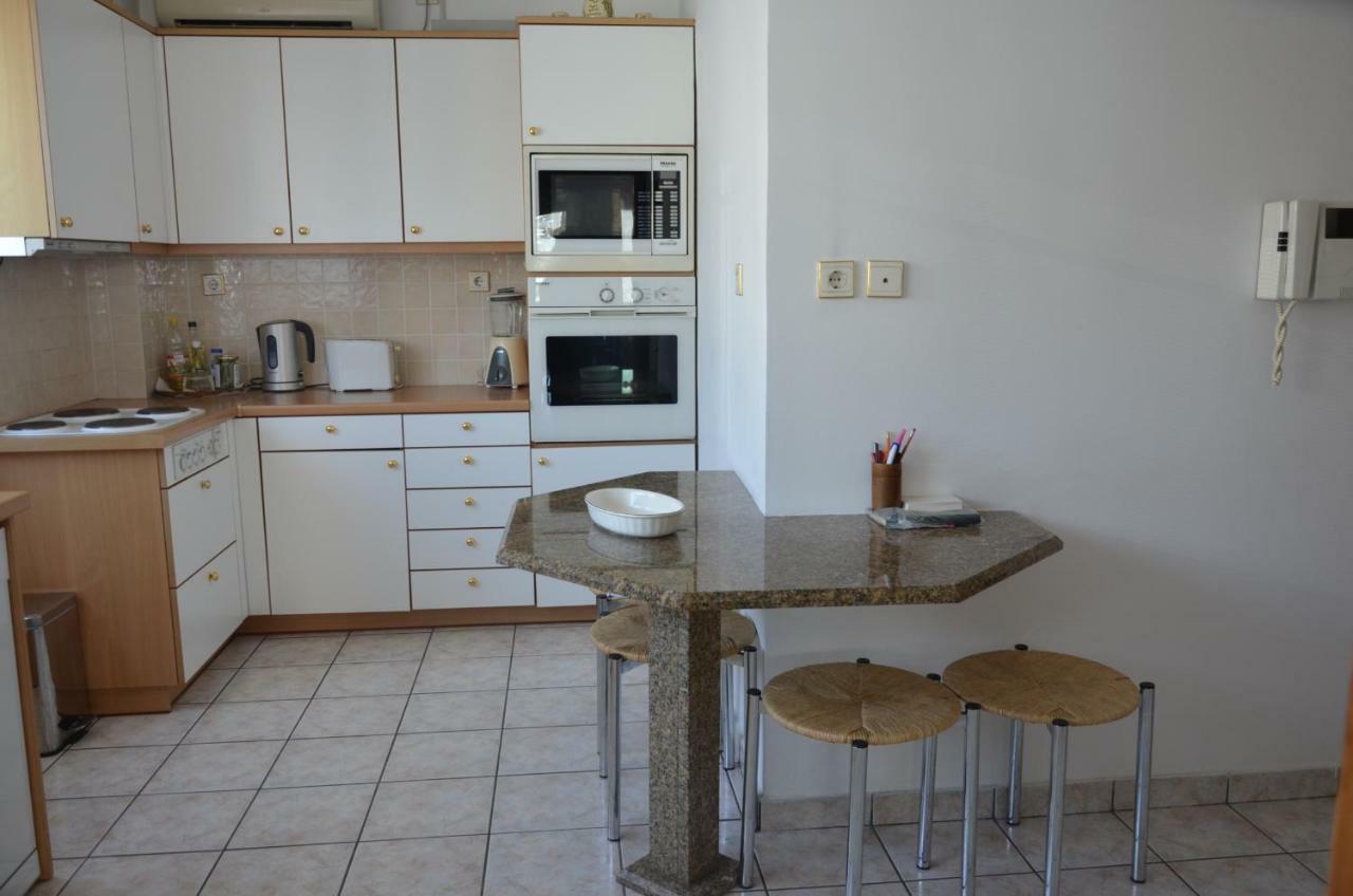 Perfect Beachfront Apartment Atina Dış mekan fotoğraf