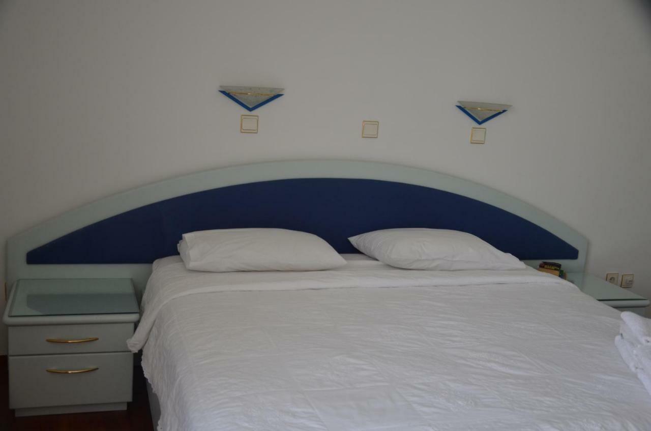 Perfect Beachfront Apartment Atina Dış mekan fotoğraf