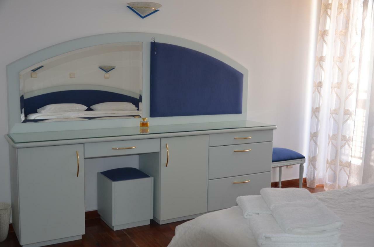 Perfect Beachfront Apartment Atina Dış mekan fotoğraf